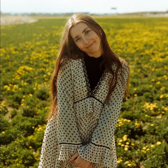 Meet your Posher, Ella - Picture 3 of 7